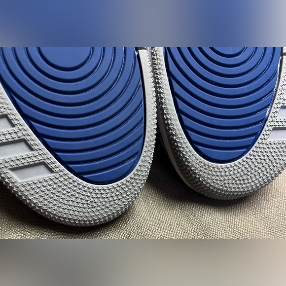 Jordan 3 Retro - Varsity Royal Cement - Picture 6 of 11